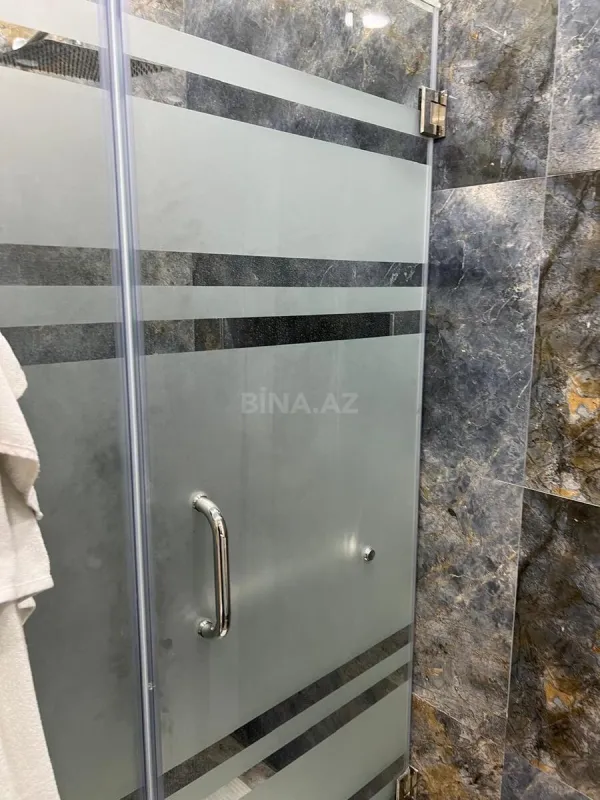 Kirayə verilir 3 otaqlı mənzil 163 m²