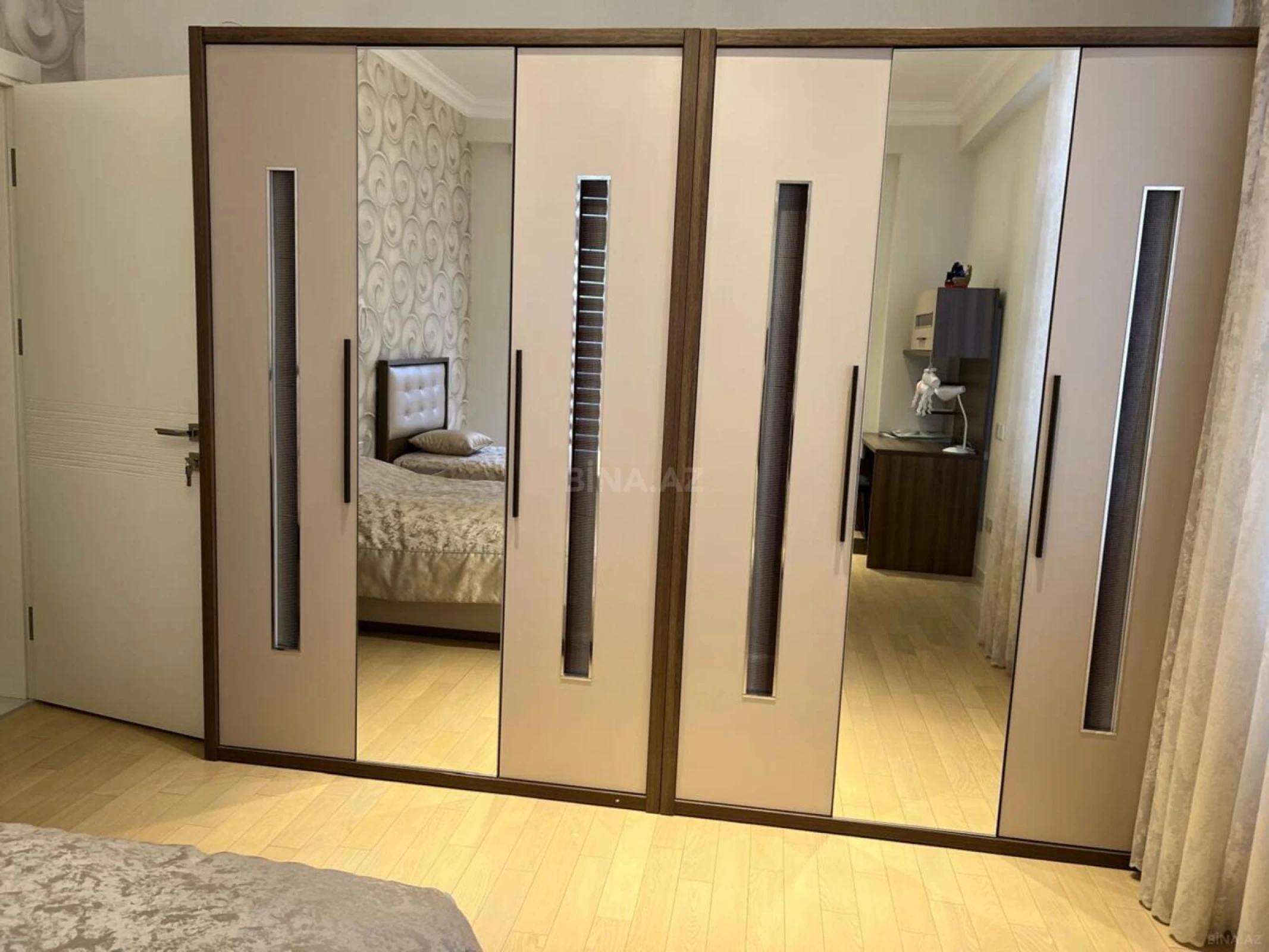 Kirayə verilir 3 otaqlı mənzil 163 m²