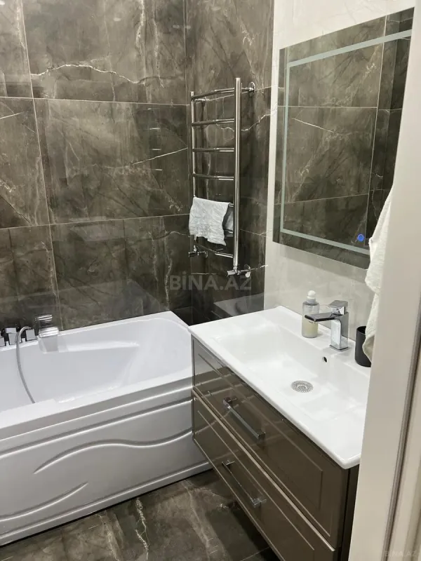 Kirayə verilir 3 otaqlı mənzil 163 m²