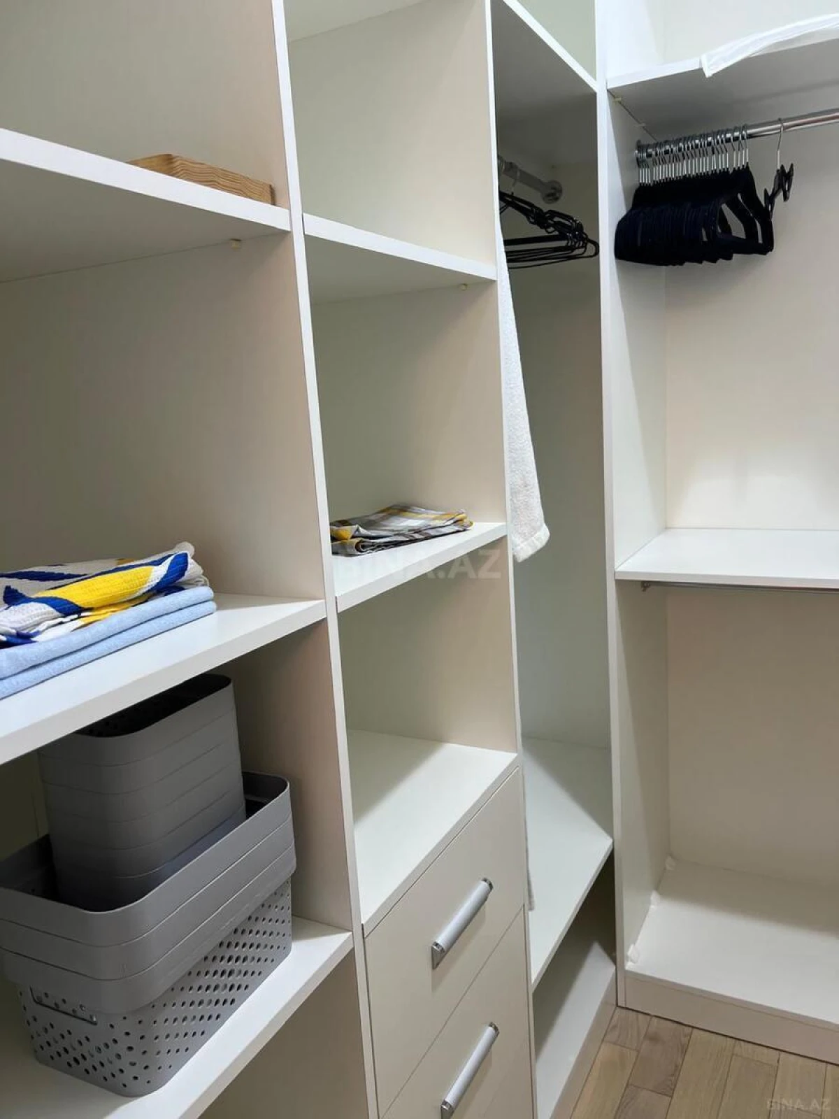 Kirayə verilir 3 otaqlı mənzil 163 m²