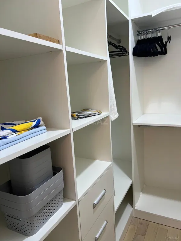 Kirayə verilir 3 otaqlı mənzil 163 m²