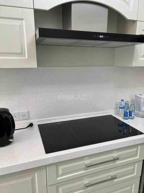 Kirayə verilir 3 otaqlı mənzil 163 m²