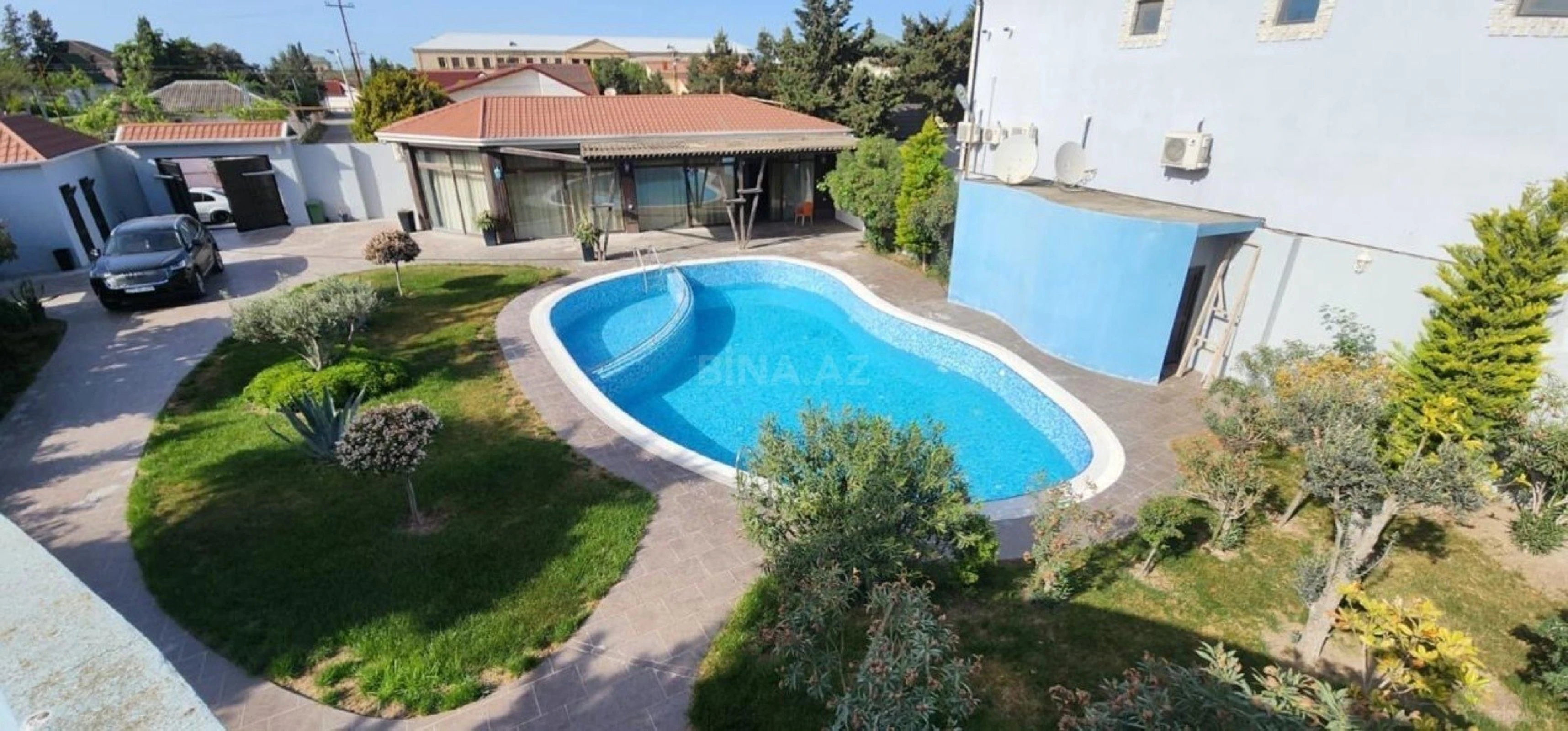 Kirayə verilir 5 otaqlı həyət evi 460 m²
