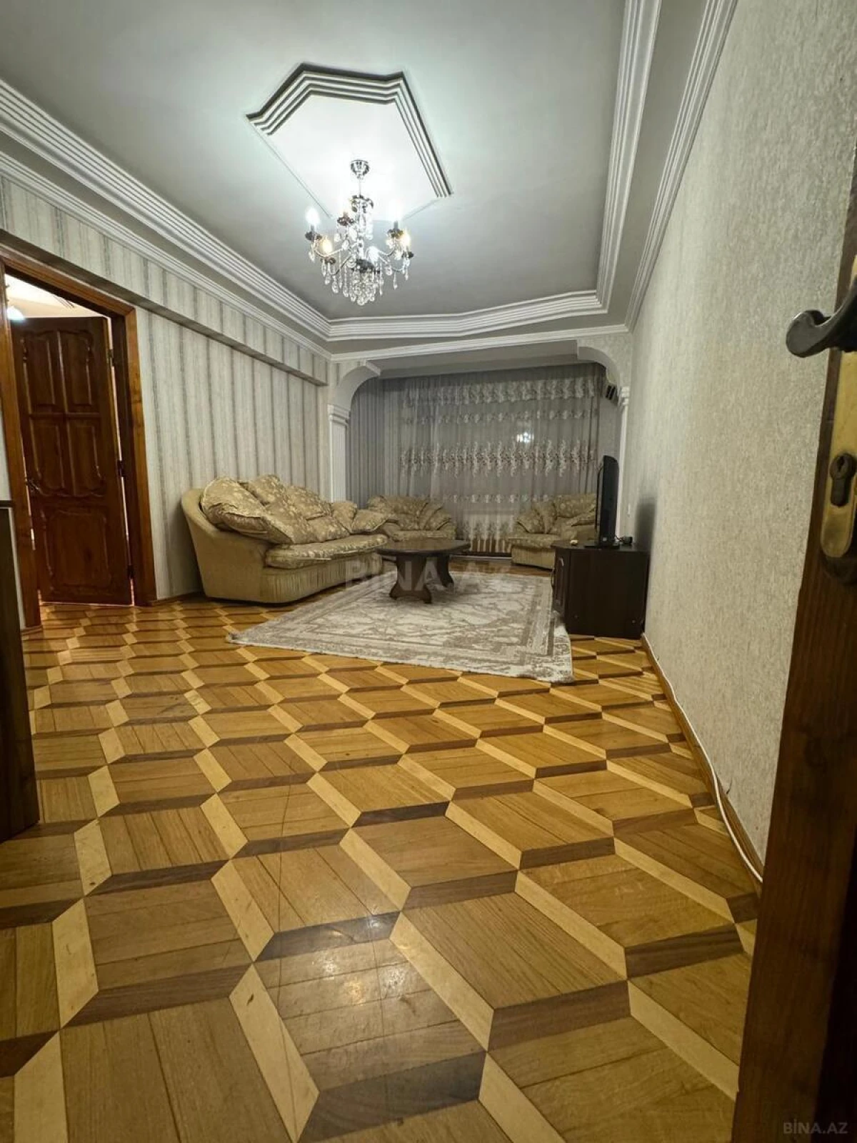 Satılır 3 otaqlı mənzil 90 m²