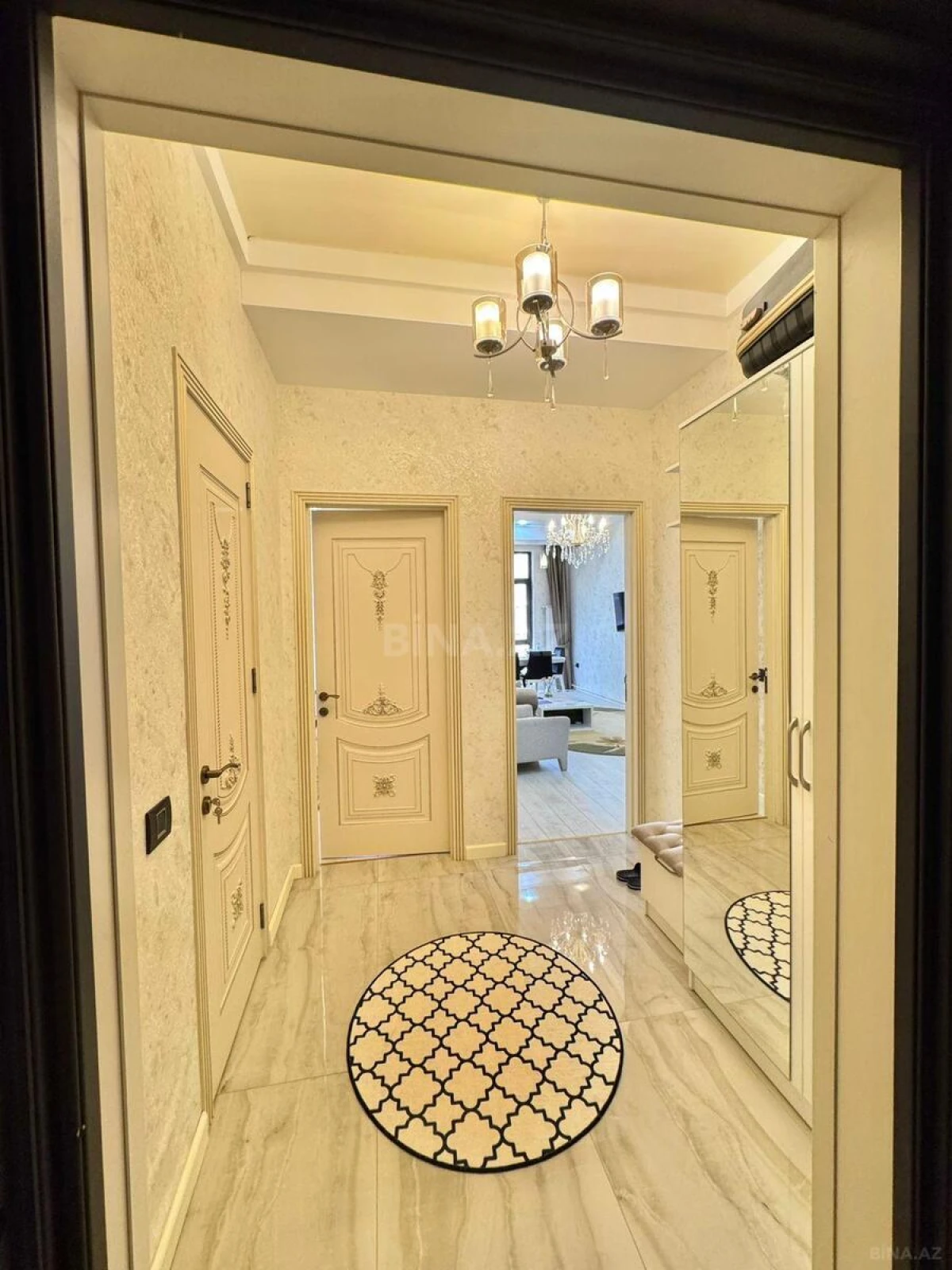 Kirayə verilir 2 otaqlı mənzil 65 m²