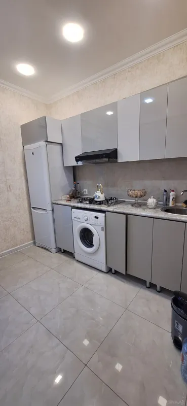 Kirayə verilir 2 otaqlı mənzil 65 m²