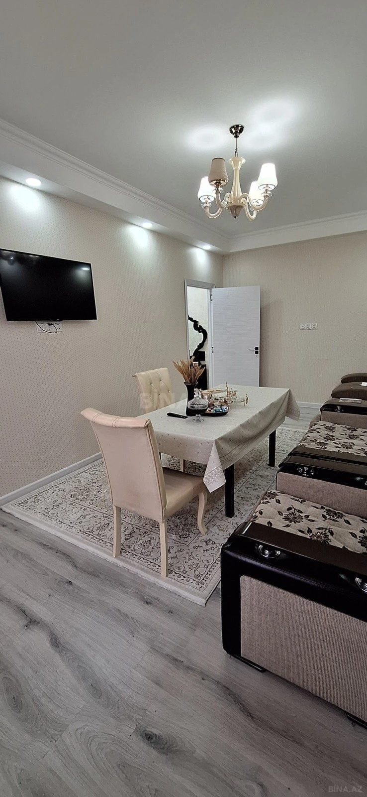 Kirayə verilir 2 otaqlı mənzil 65 m²