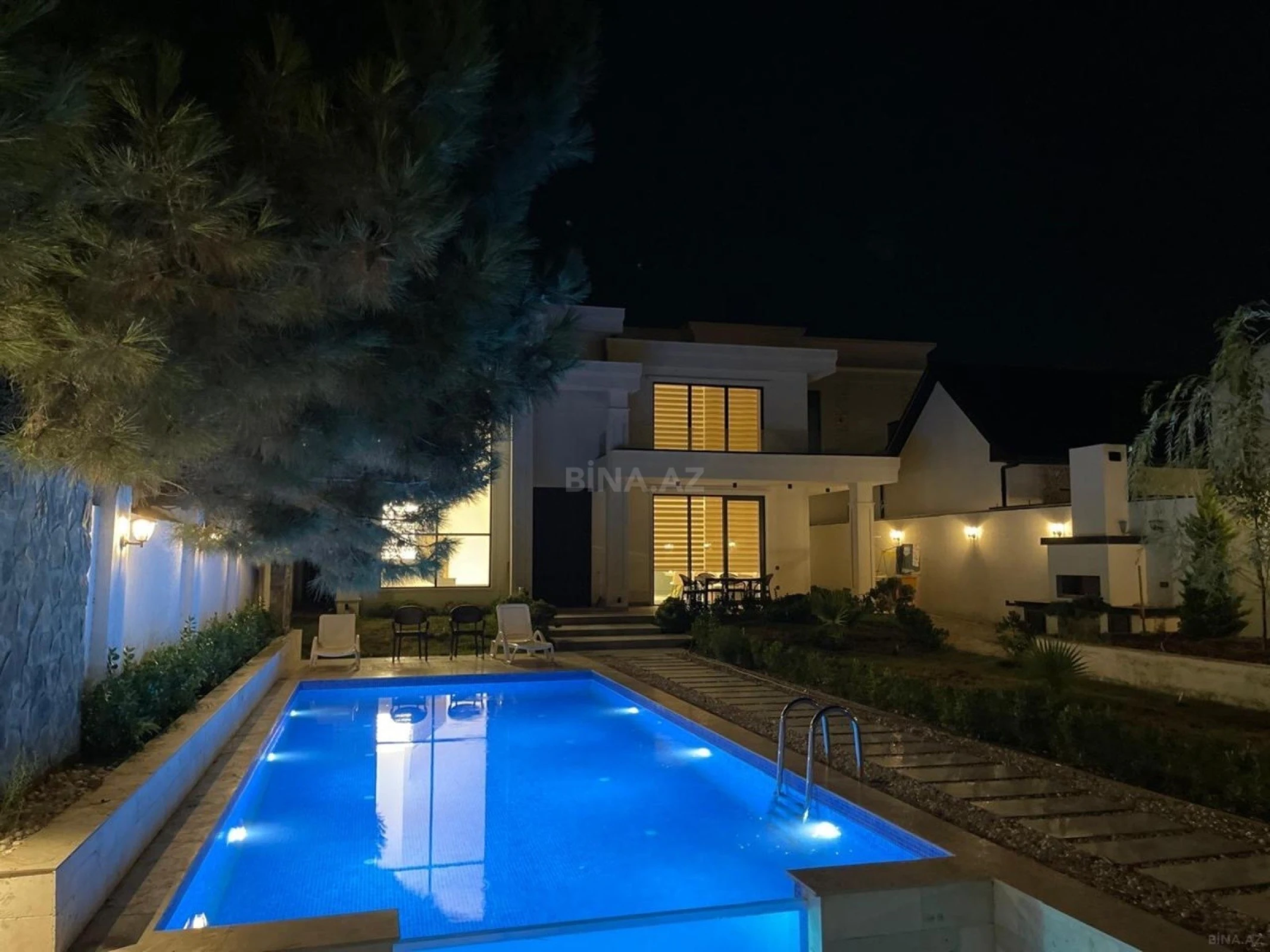 Kirayə verilir 4 otaqlı həyət evi 300 m²