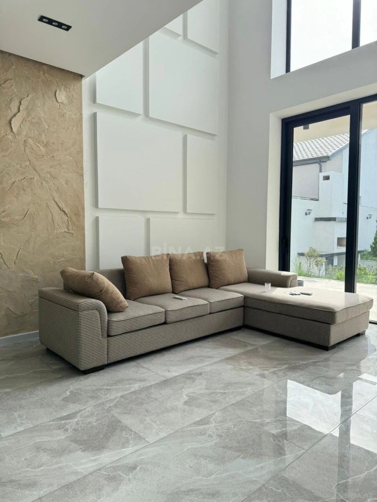 Kirayə verilir 4 otaqlı həyət evi 300 m²