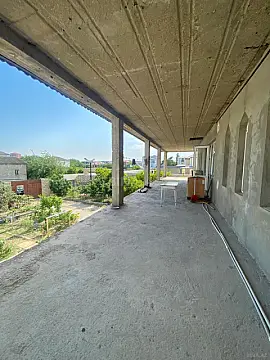 Satılır 8 otaqlı həyət evi 360 m²
