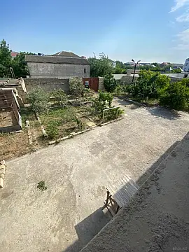 Satılır 8 otaqlı həyət evi 360 m²