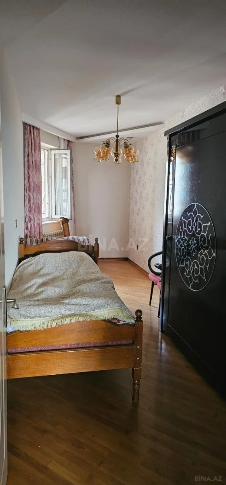 Kirayə verilir 3 otaqlı mənzil 136 m²