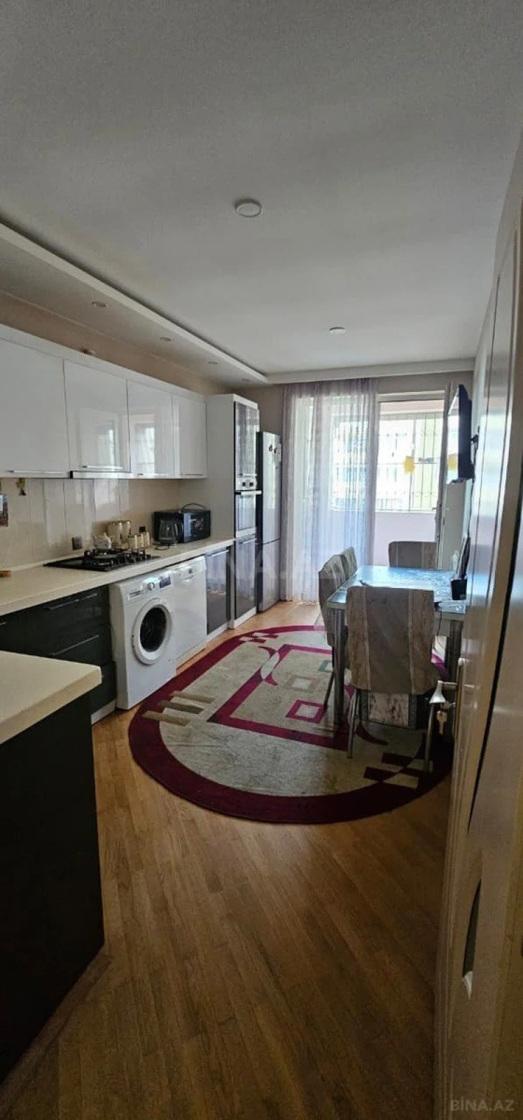 Kirayə verilir 3 otaqlı mənzil 136 m²