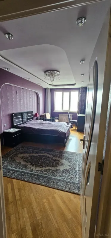 Kirayə verilir 3 otaqlı mənzil 136 m²
