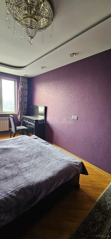 Kirayə verilir 3 otaqlı mənzil 136 m²