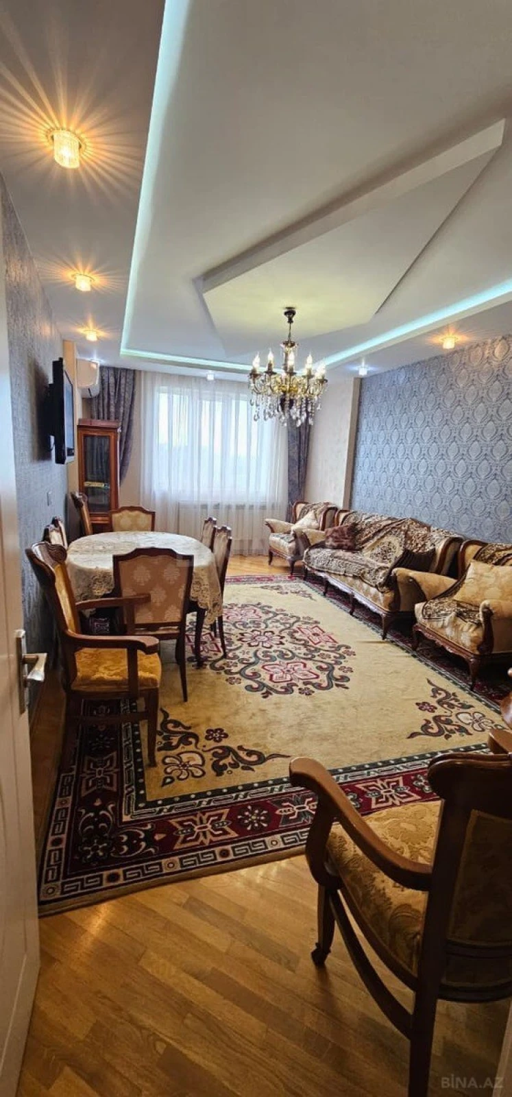 Kirayə verilir 3 otaqlı mənzil 136 m²