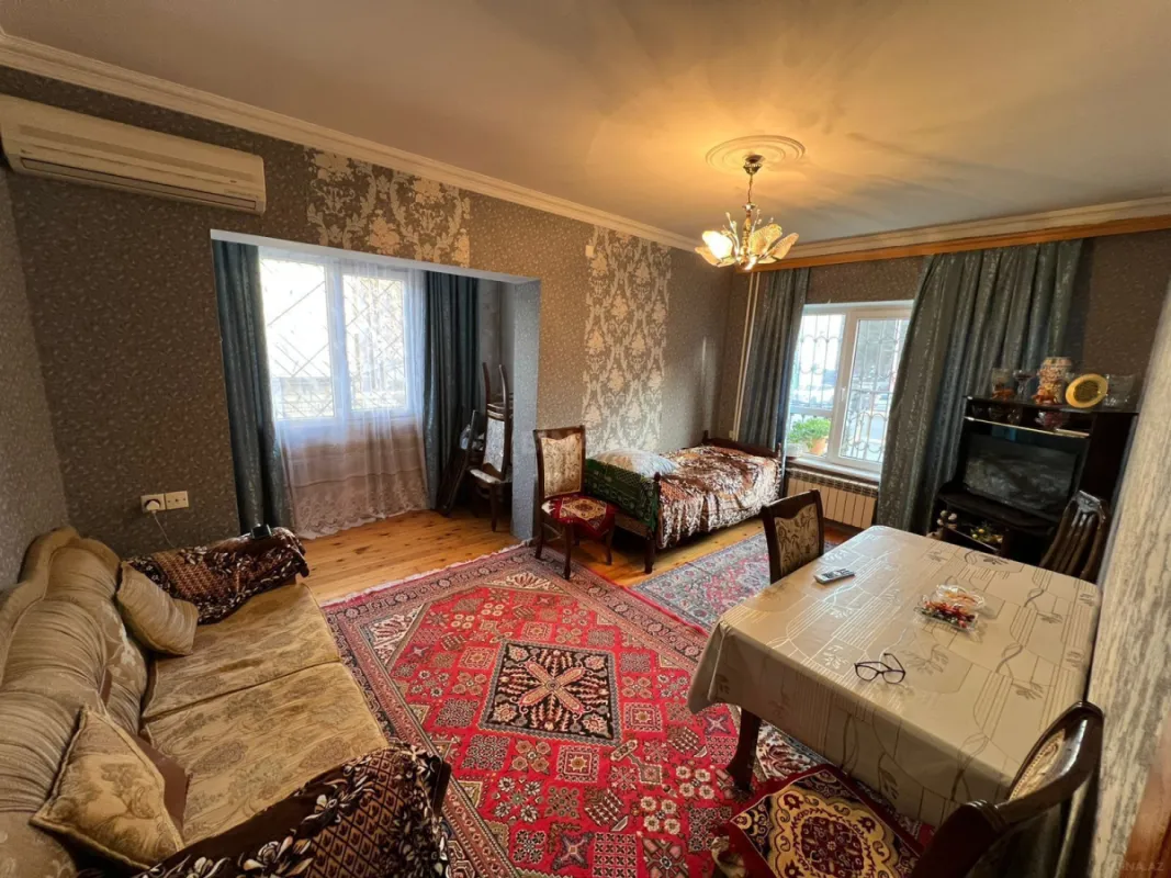 Satılır 2 otaqlı mənzil 70 m²