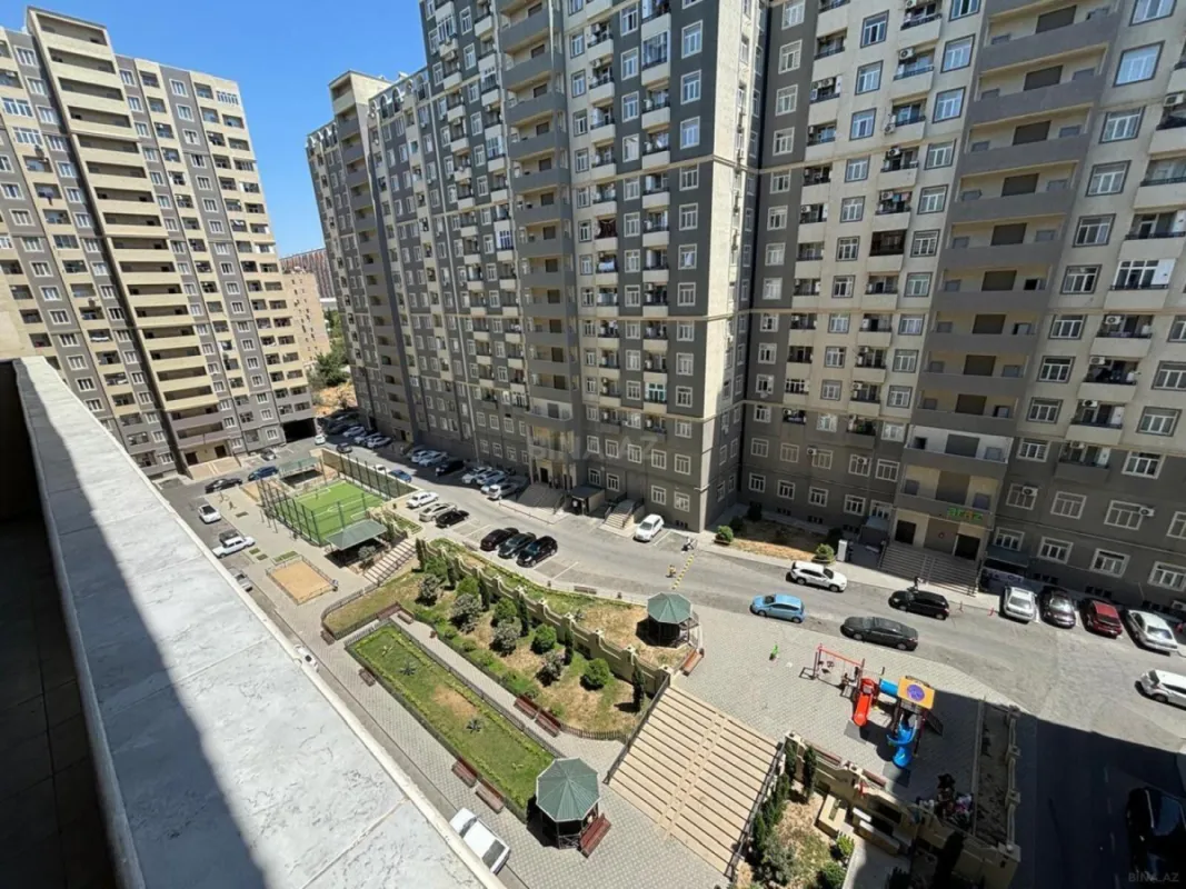 Satılır 3 otaqlı mənzil 105 m²