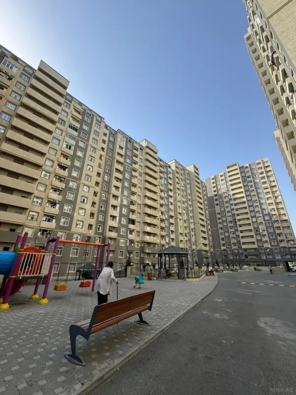 Satılır 3 otaqlı mənzil 105 m²