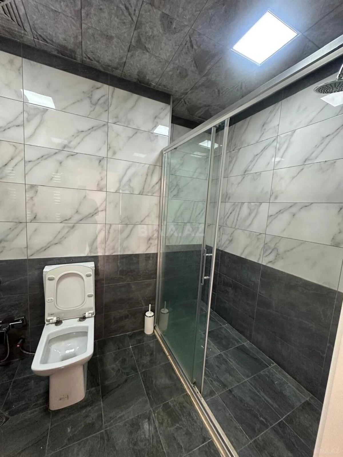 Satılır 3 otaqlı mənzil 105 m²