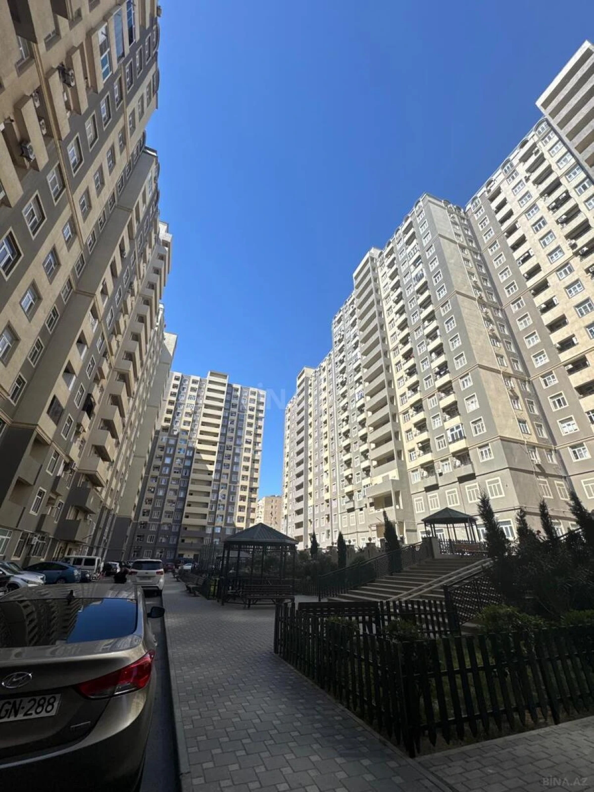 Satılır 3 otaqlı mənzil 105 m²