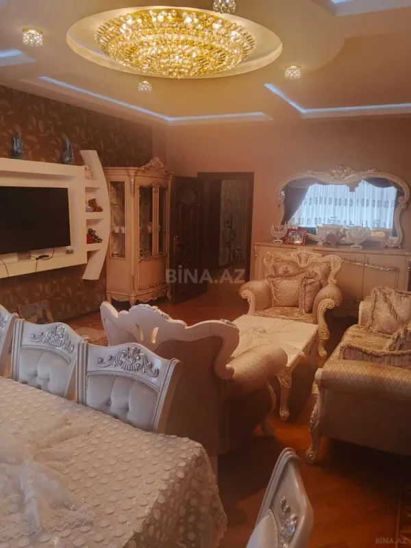 Satılır 4 otaqlı mənzil 170 m²