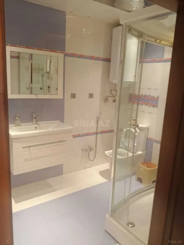 Satılır 4 otaqlı mənzil 170 m²