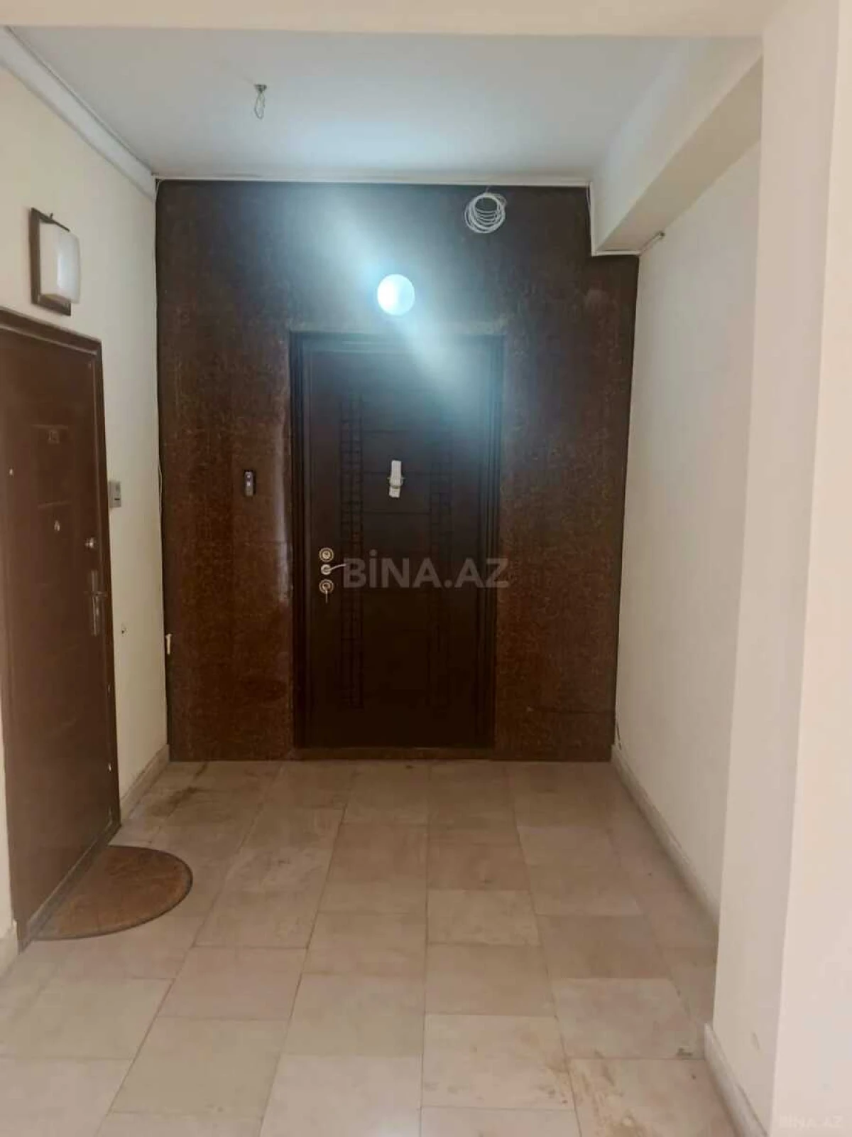 Satılır 4 otaqlı mənzil 170 m²