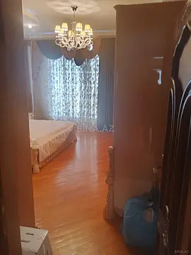 Satılır 4 otaqlı mənzil 170 m²