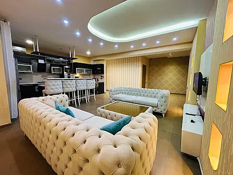 Kirayə verilir 3 otaqlı mənzil 140 m²