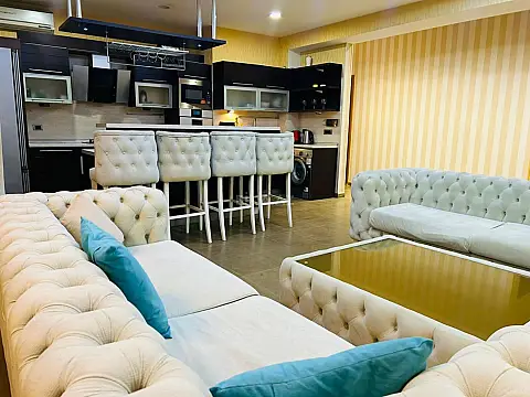 Kirayə verilir 3 otaqlı mənzil 140 m²