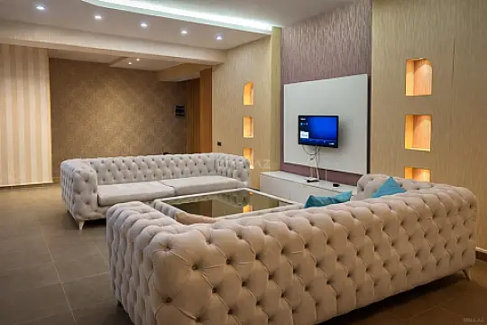 Kirayə verilir 3 otaqlı mənzil 140 m²