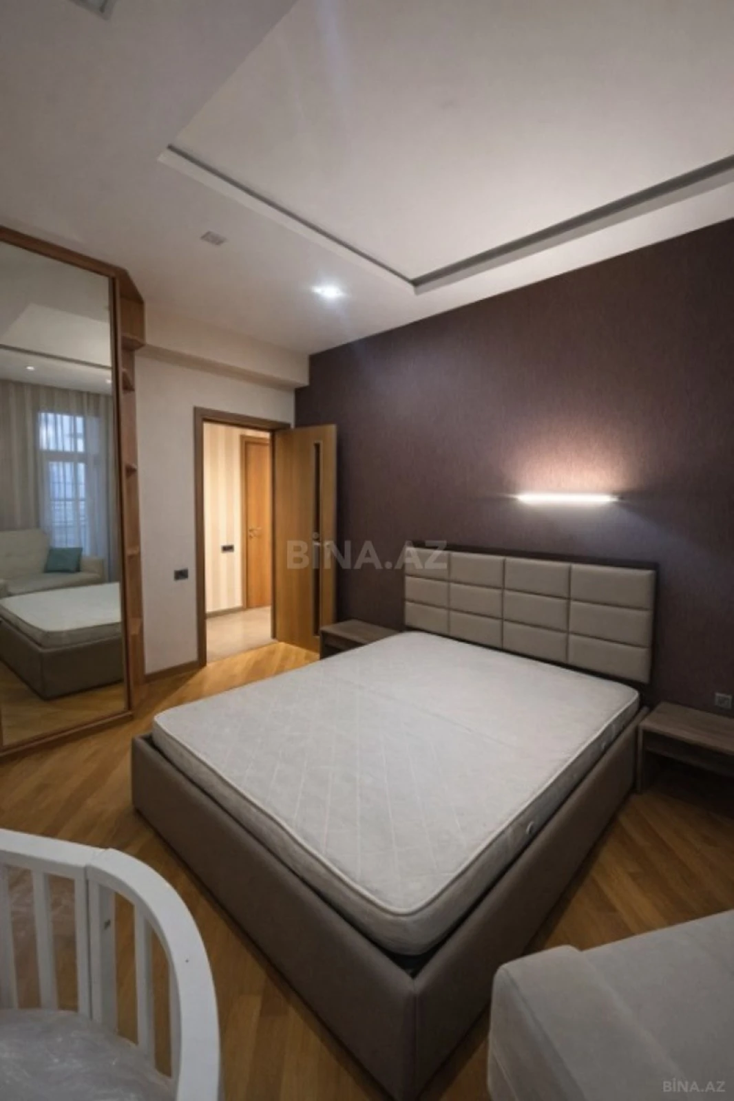 Kirayə verilir 3 otaqlı mənzil 140 m²