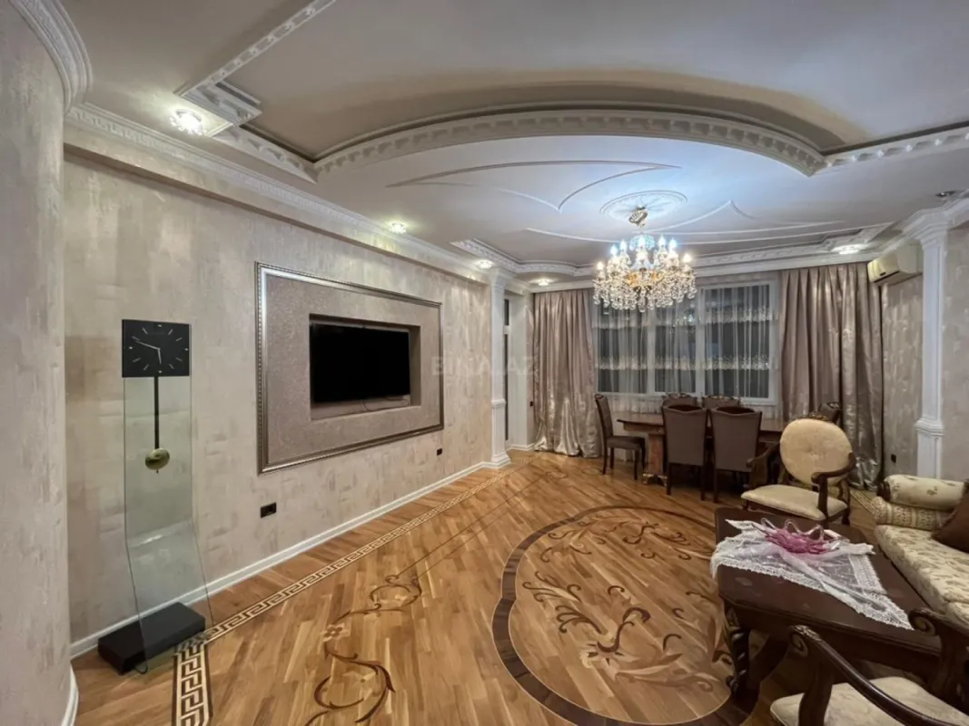 Kirayə verilir 3 otaqlı mənzil 140 m²