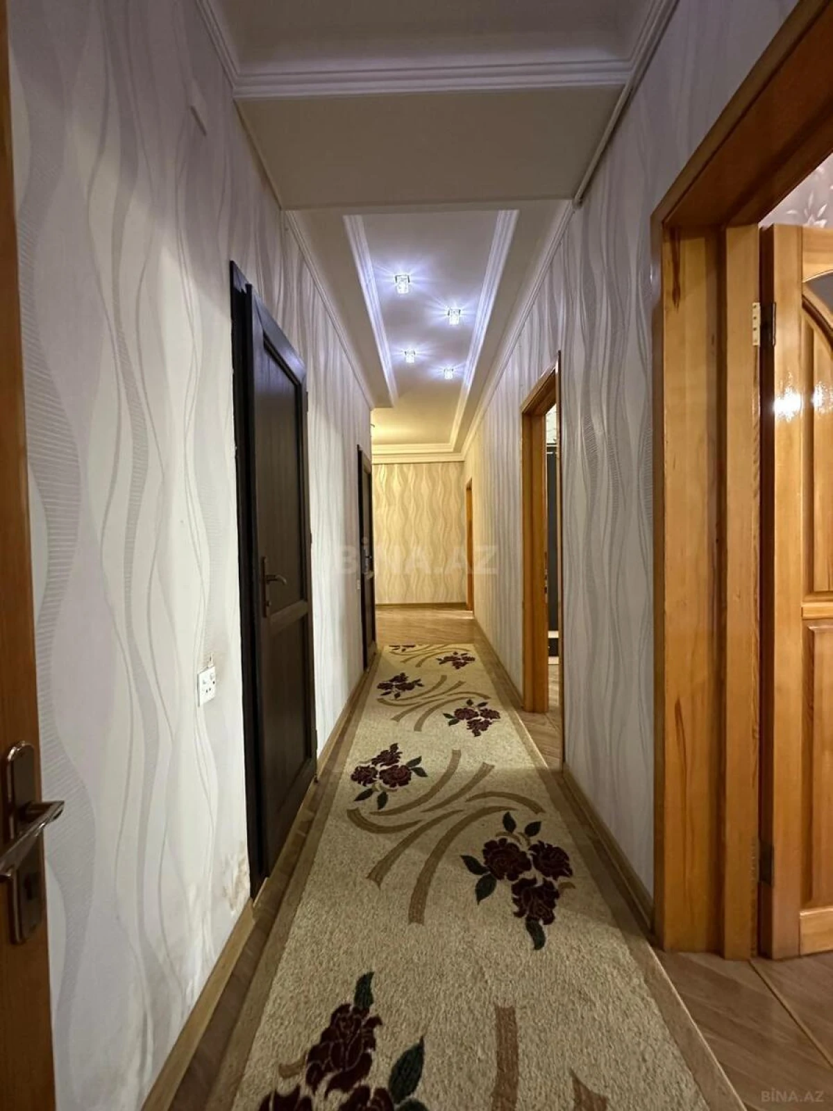 Satılır 3 otaqlı mənzil 120 m²