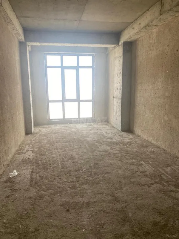 Satılır 3 otaqlı mənzil 151 m²