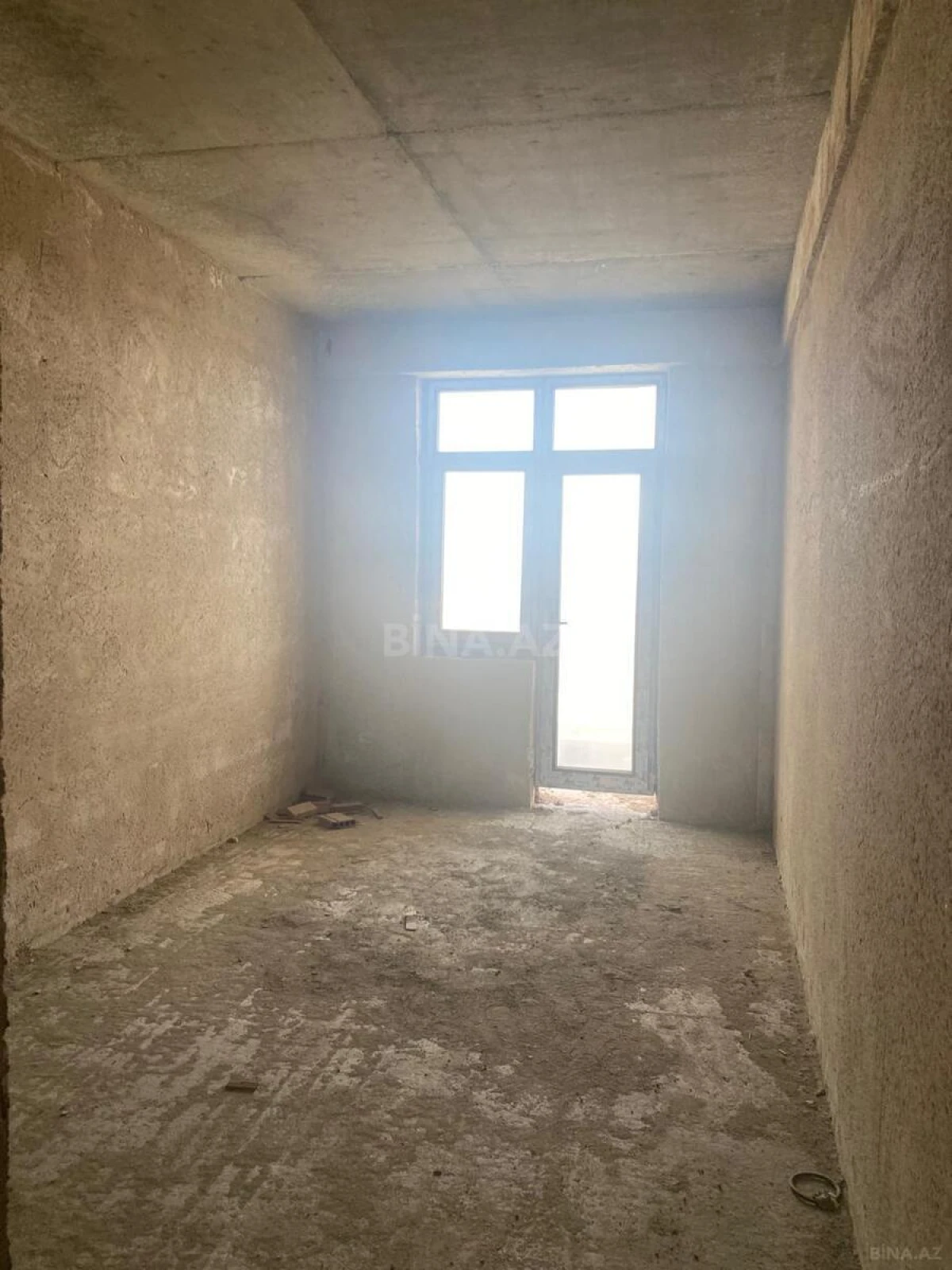 Satılır 3 otaqlı mənzil 151 m²