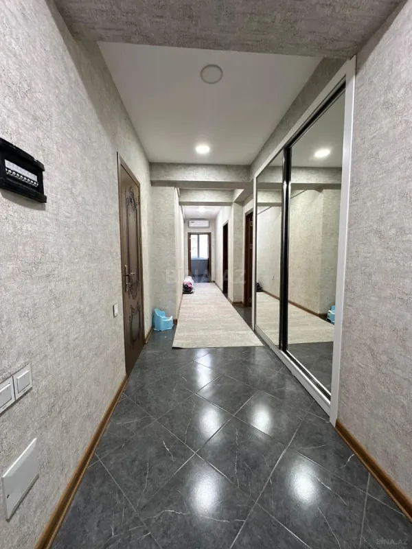 Satılır 2 otaqlı mənzil 115 m²