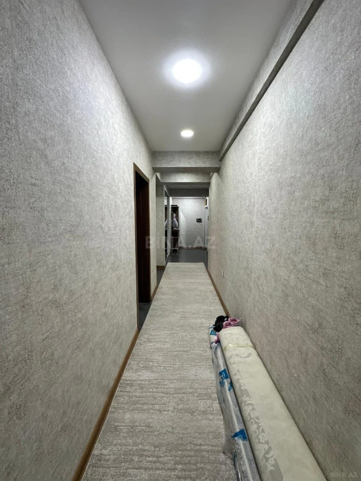 Satılır 2 otaqlı mənzil 115 m²