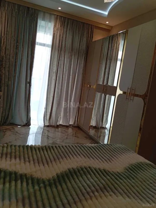 Kirayə verilir 3 otaqlı mənzil 148 m²