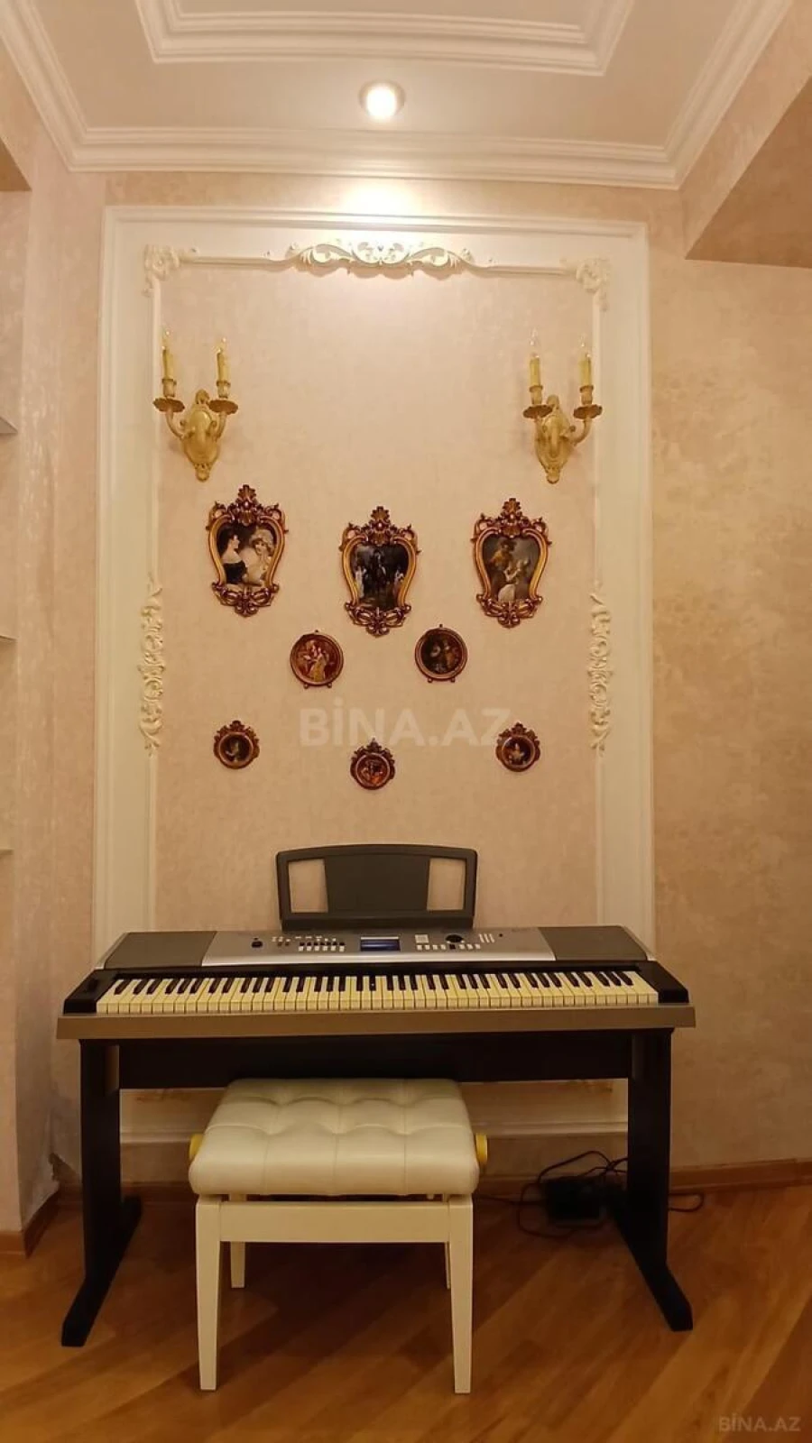 Satılır 3 otaqlı mənzil 140 m²