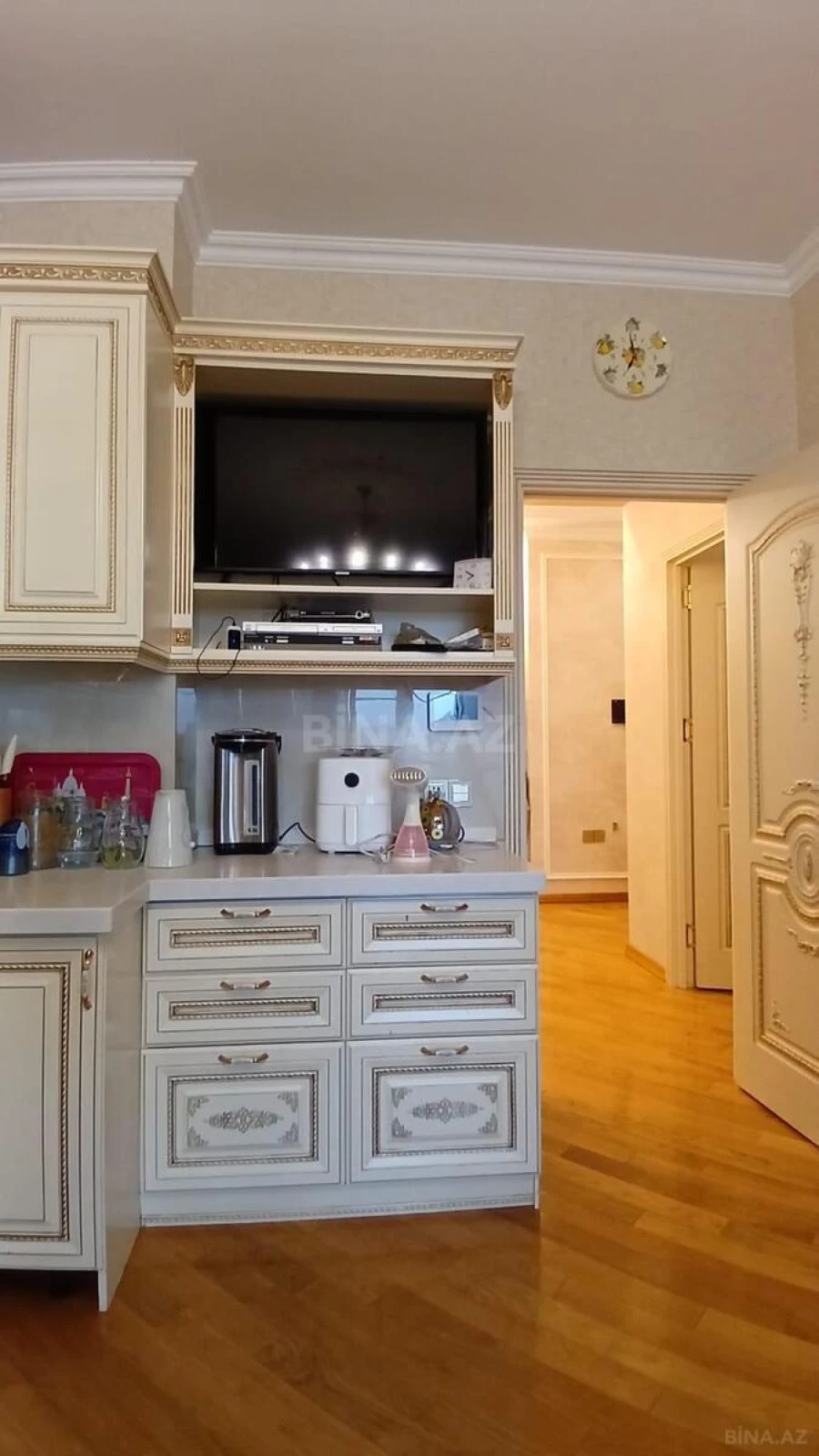 Satılır 3 otaqlı mənzil 140 m²