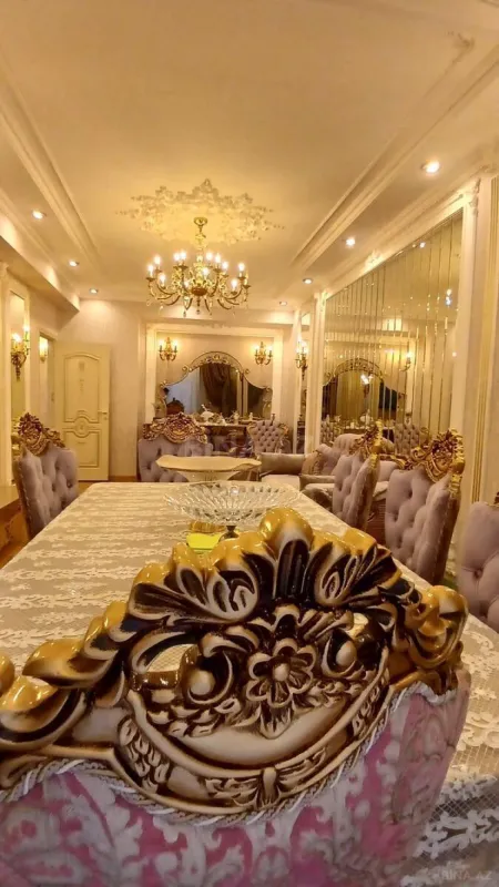 Satılır 3 otaqlı mənzil 140 m²