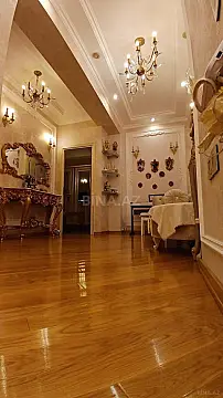 Satılır 3 otaqlı mənzil 140 m²