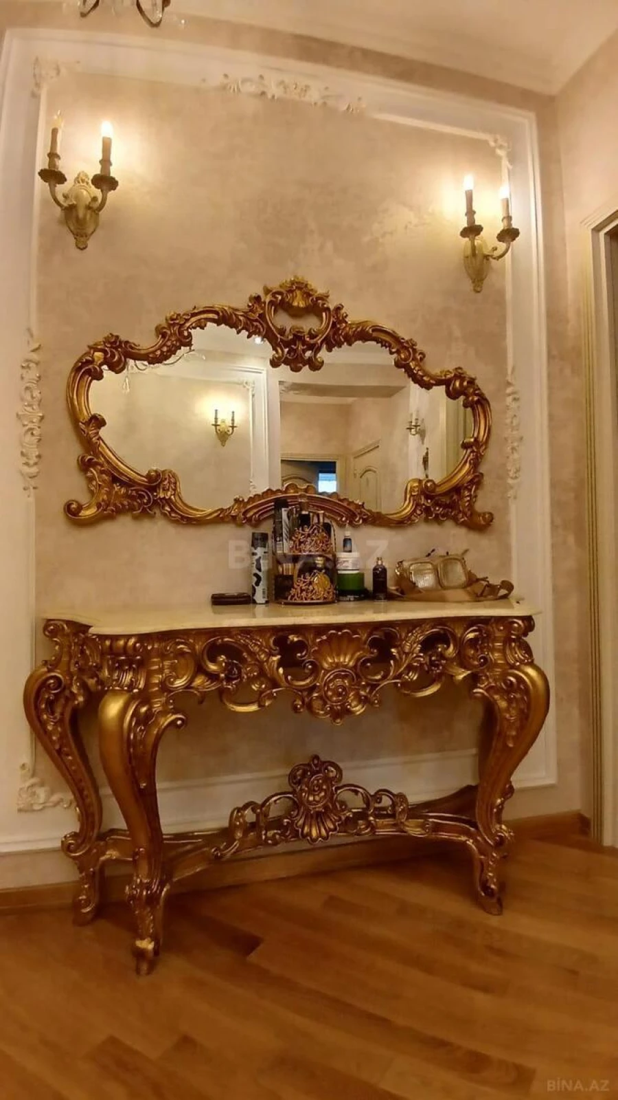 Satılır 3 otaqlı mənzil 140 m²