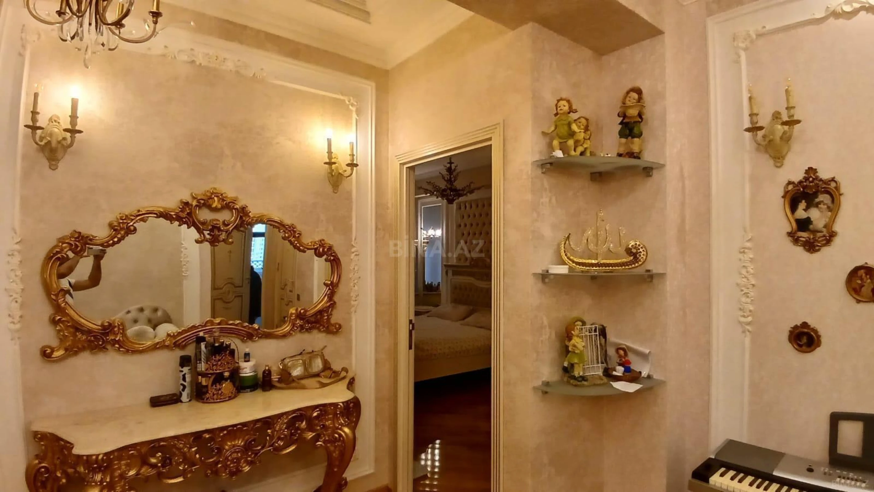 Satılır 3 otaqlı mənzil 140 m²