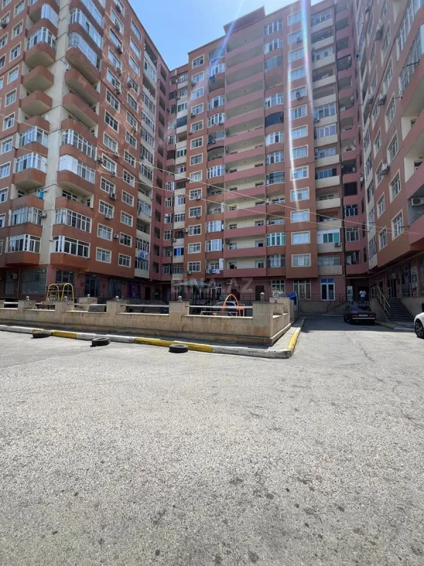 Satılır 3 otaqlı mənzil 107 m²