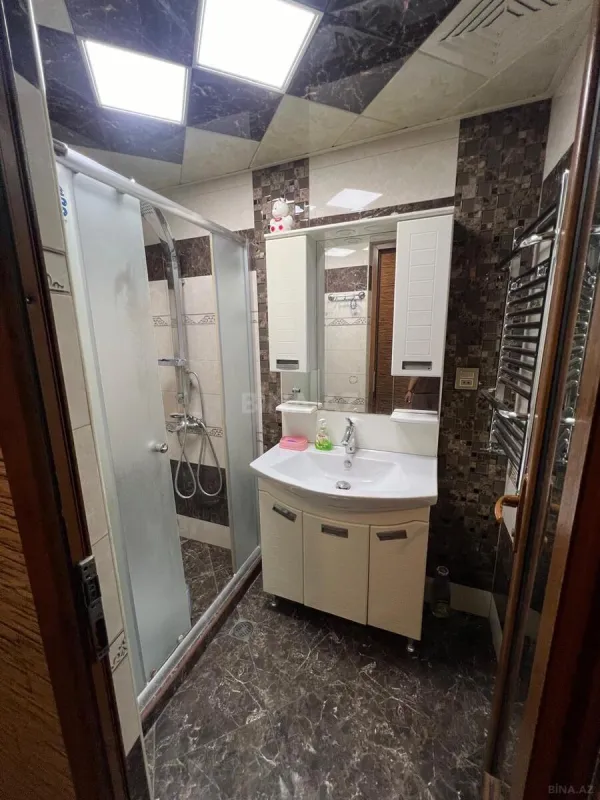 Satılır 3 otaqlı mənzil 107 m²