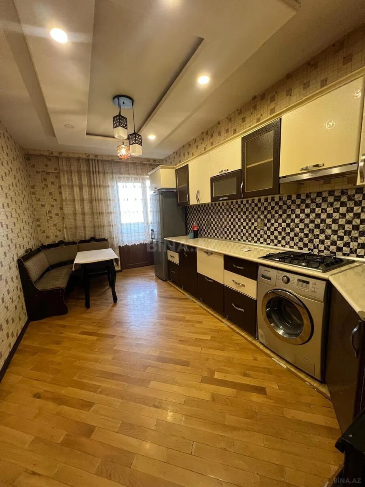 Satılır 3 otaqlı mənzil 107 m²