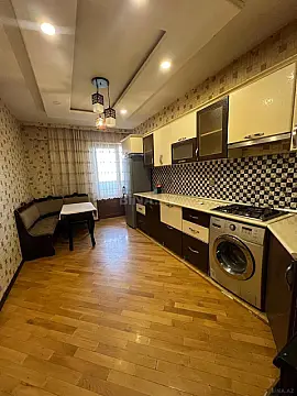 Satılır 3 otaqlı mənzil 107 m²